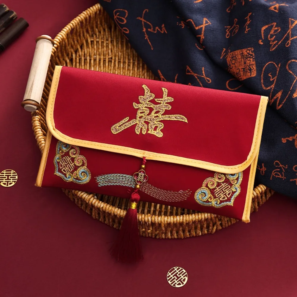 

Traditional Wedding Red Envelope Hongbao Embroidered Lucky Money Packet Lion Dance Thickened Money Bag Wedding