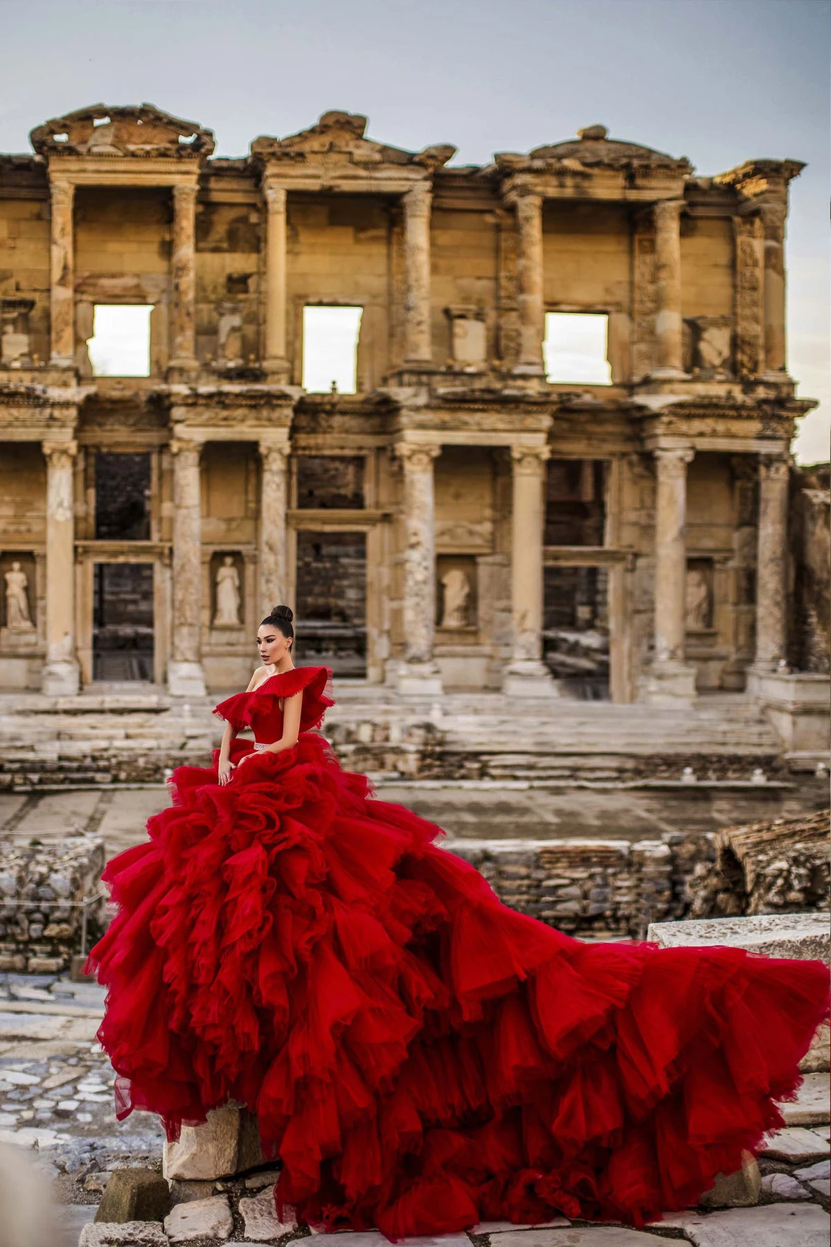 Vestido De Noiva Colorido De Renda A Linha Com Cinto De Cristal, Plissados Vestido De Baile, Vestidos De Noiva Personalizados, Vestido De Trem De Escova, Plus Size