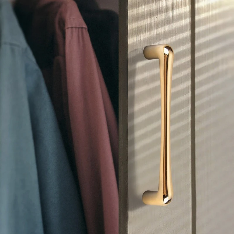 

Высококачественная дверная ручка из золотого и черного цинкового сплава с одним отверстием для шкафов, шкафов и ящиков, роскошная металлическая ручка для шкафа