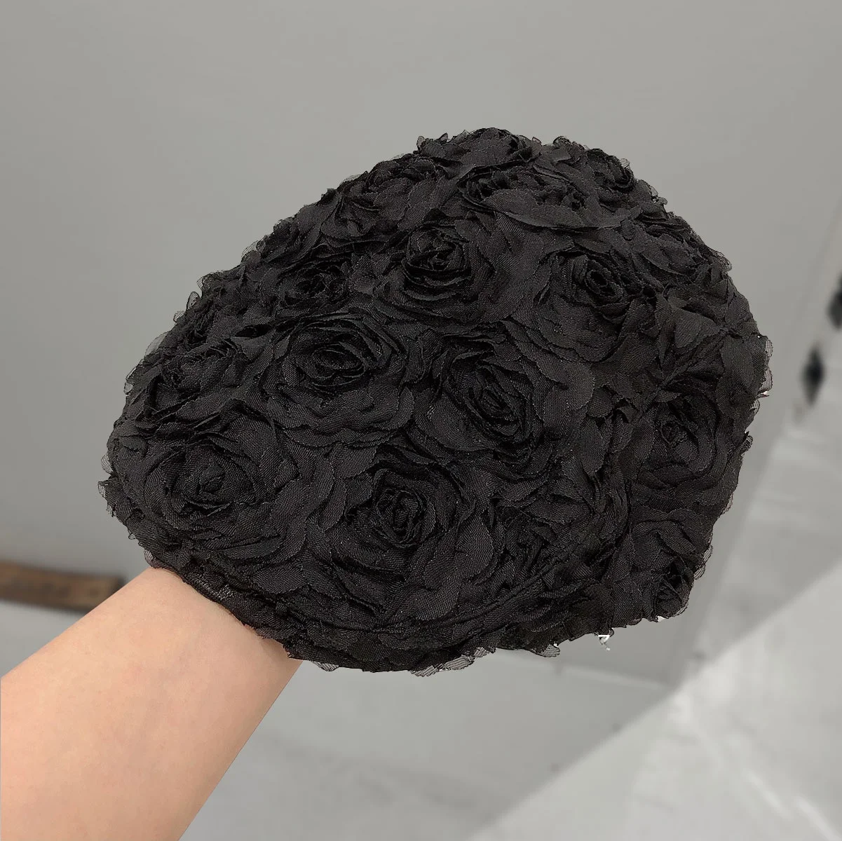 軽量で通気性のあるレースフラワーハット、小顔効果のある夏の新作レディーストラベルキャップ、フラットトップ、春シーズンカジュアルスタイル