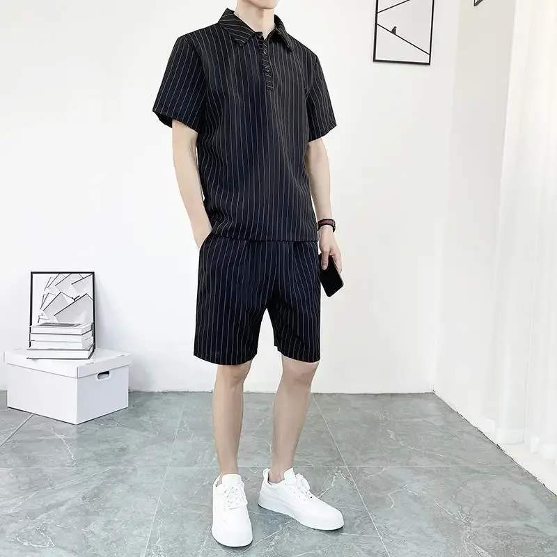 Summer Stripe Casual Men\'s Set Turndown Collar Short Sleeved T-shirt Elastic Waist Shorts Two Piece Suit