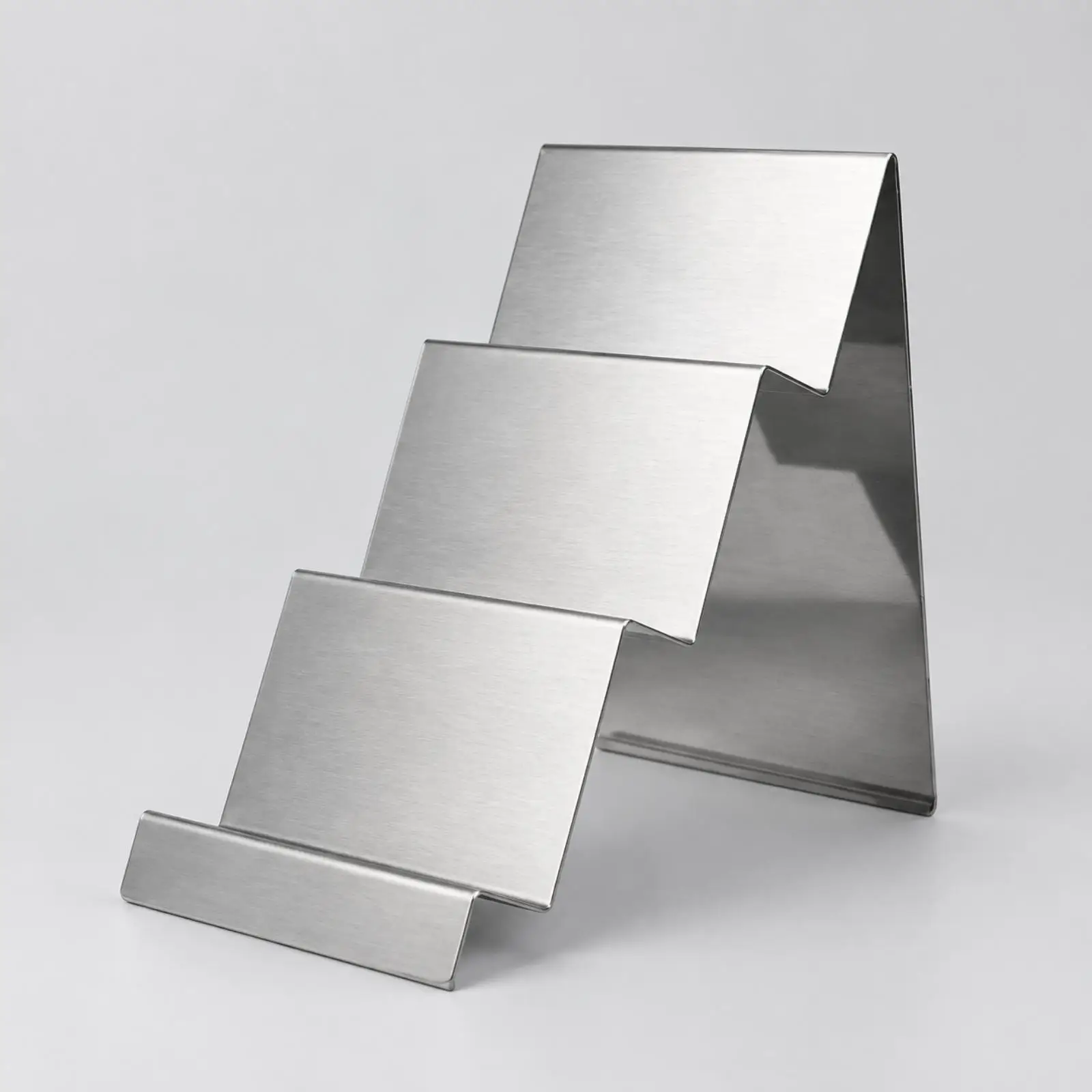 3-Tier Bent Stainless Steel Display Stand Stable for Showrooms