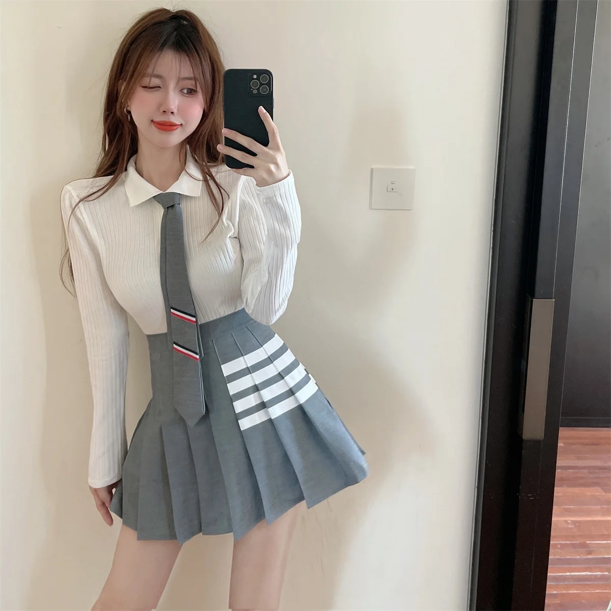 Cindy Wang Gray JK Pleated Skirt Riding the Wind and Waves College Style Skirt Suit Sweet Sweet Girl JK High Waist Mini Skirt