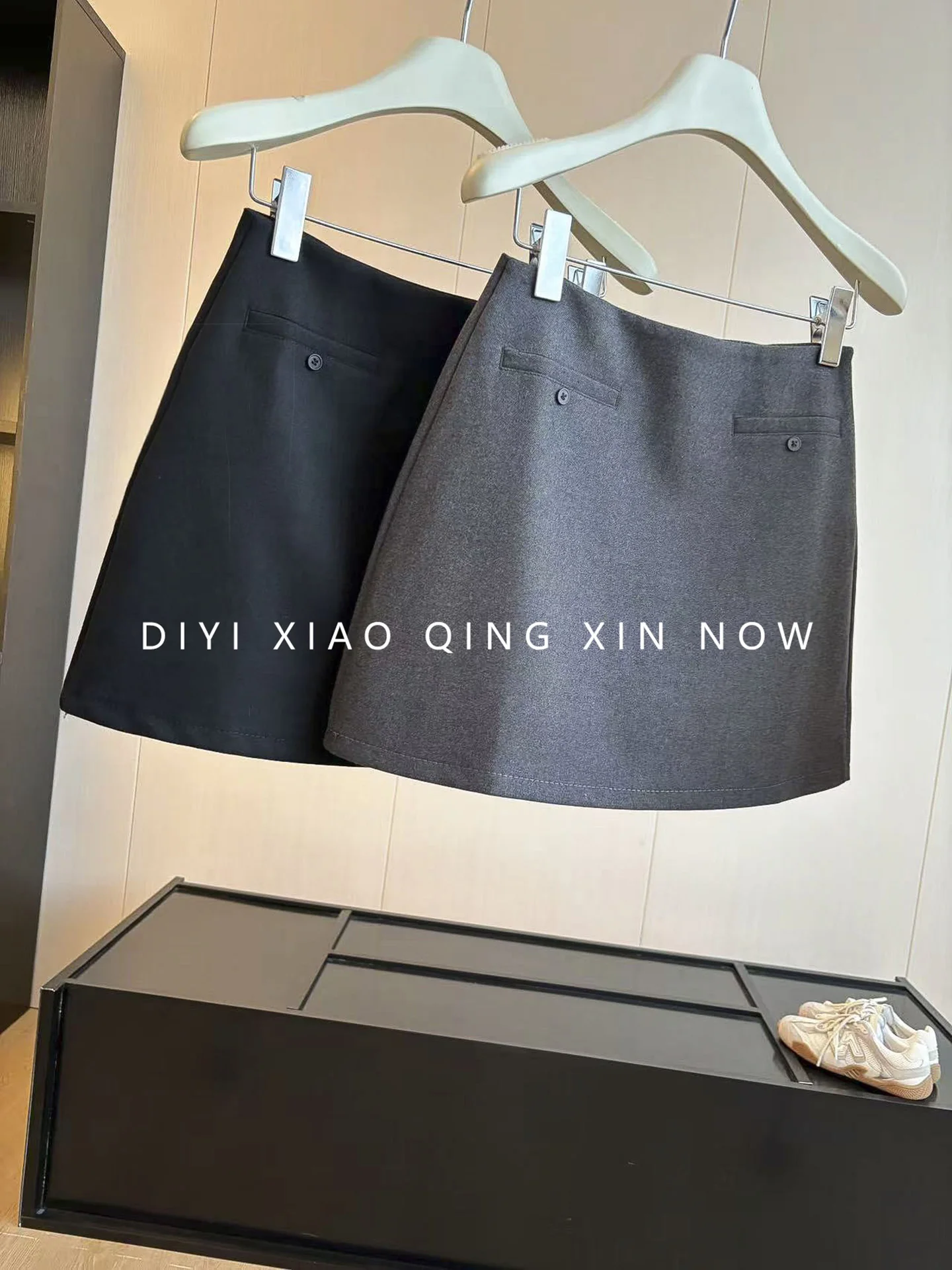 Thickened Grey Woolen  Skirt High Waist A-Line Casual Style Short Length Half Body Skirt New 2026 Autumn Winter Collection