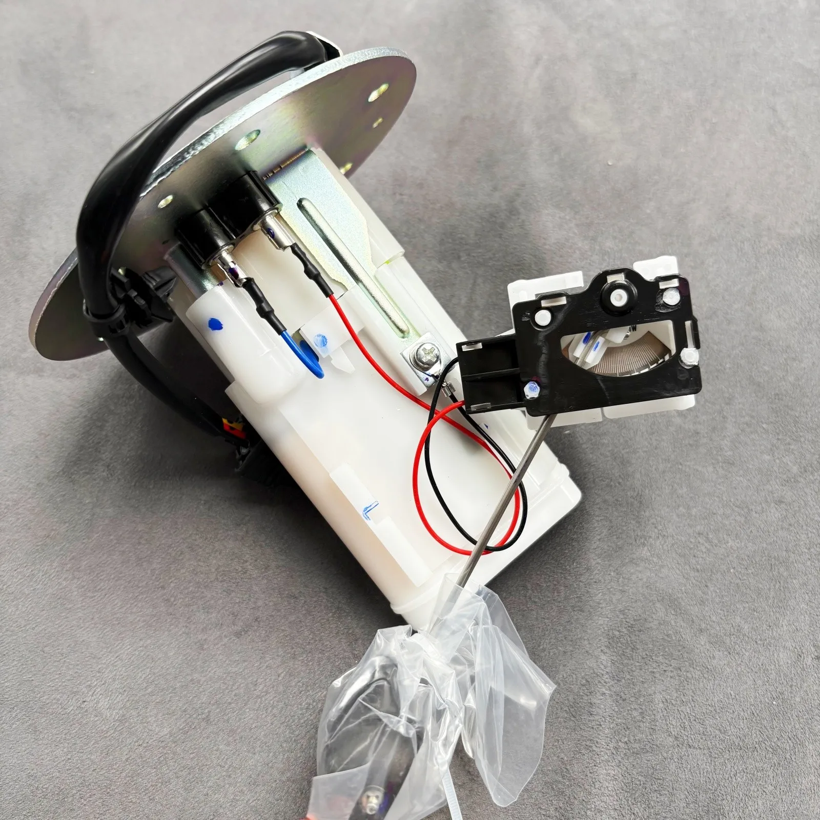 

For Honda CRF250L CRF 250 L 2013-2016 CRF250 2012 16700-KZZ-903 WHB Fuel Pump Assembly 16700-KZZ-901 16700-KZZ-902 UC-T35HU52