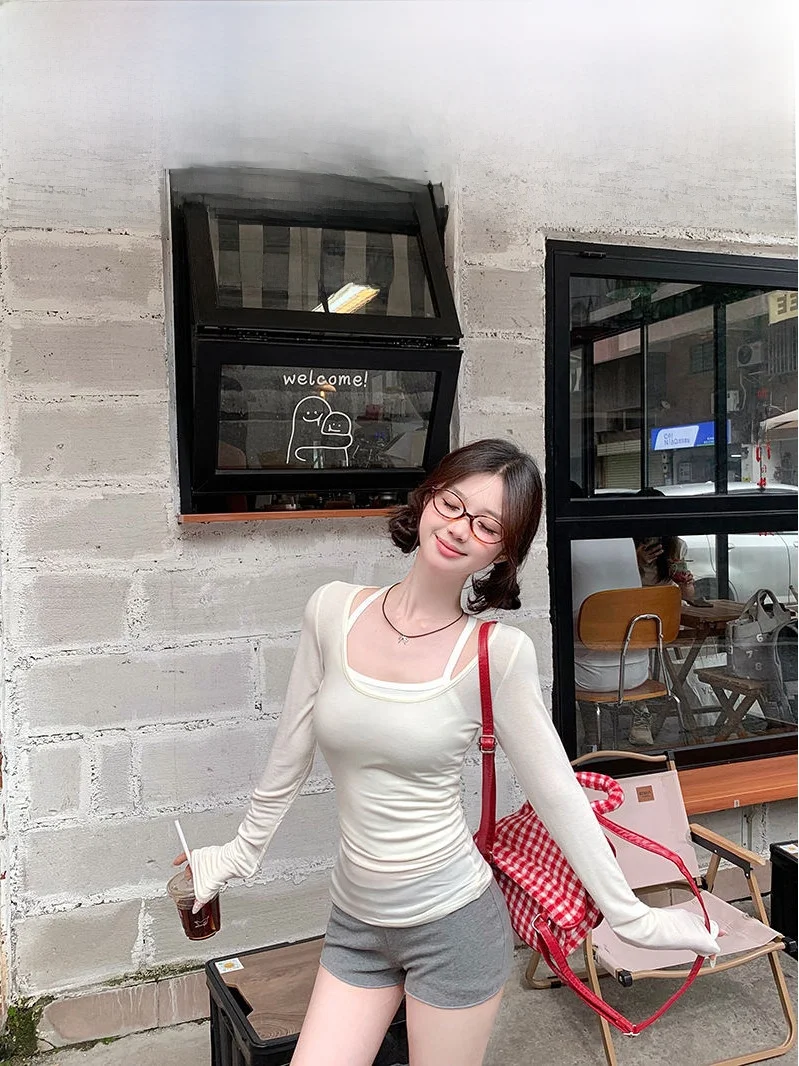 

Korean Style Sweet And Spicy Long Sleeve T-Shirt Women's Slim Fit Two-Piece Set Fashionable Top High Waist Bottom Spring Wear