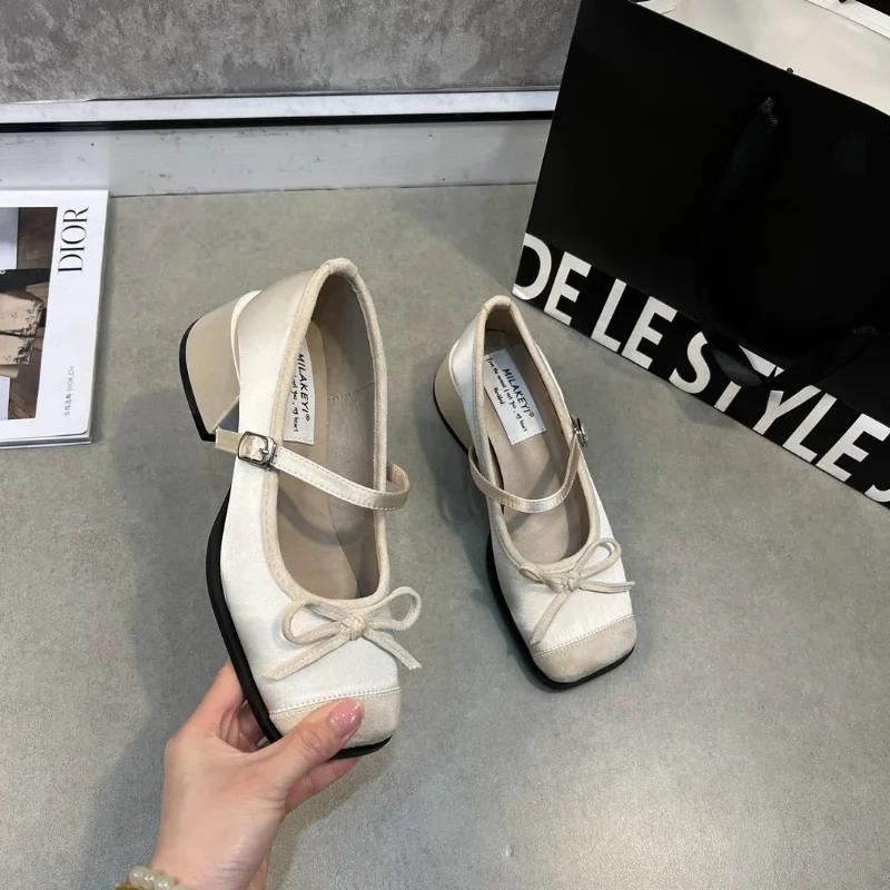 

Лидер продаж 2025 года, дизайнерская новая обувь Мэри Джейн, женские туфли-лодочки на высоком каблуке, женская обувь на квадратном каблуке с бантом, женские туфли на толстом каблуке Zapato