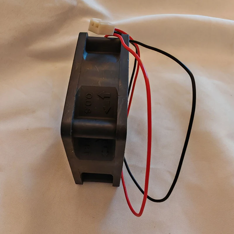 6025 D06A-24TS8 01 24V 0,15A 60*60*25MM inversor de 2 fios Ventilador de resfriamento silencioso