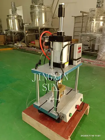 Tvålmaskin Liten linjeproduktion Tvålmaskin Automatisk komplett uppsättning fast schampopress 8 best sales tvåltillverkare - №3