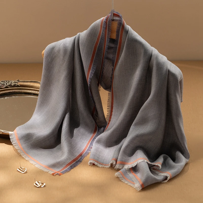Four Seasons Can Wear 100% Goat Cashmere Herr Print Square Women\'s High Quality Soft Scarf Shawl Elegant Women\'s Shawl