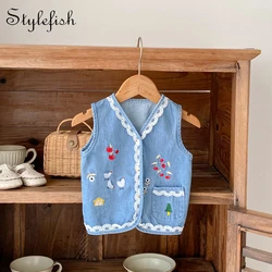 Autumn new style 0-3 years old baby clothing baby girl exquisite V-neck lace embroidered denim vest