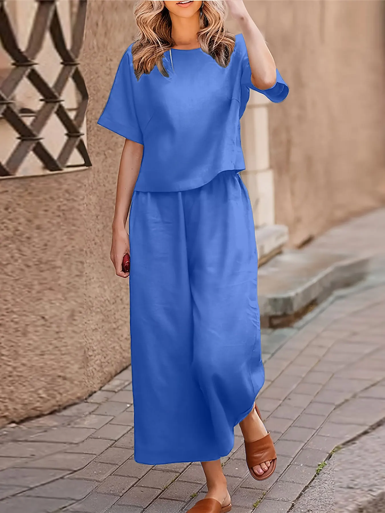 Plus Size Women's Casual Two-piece Set Suit Solid Color Short-sleeved T-shirt Trousers Two-piece Set Loose Crewneck