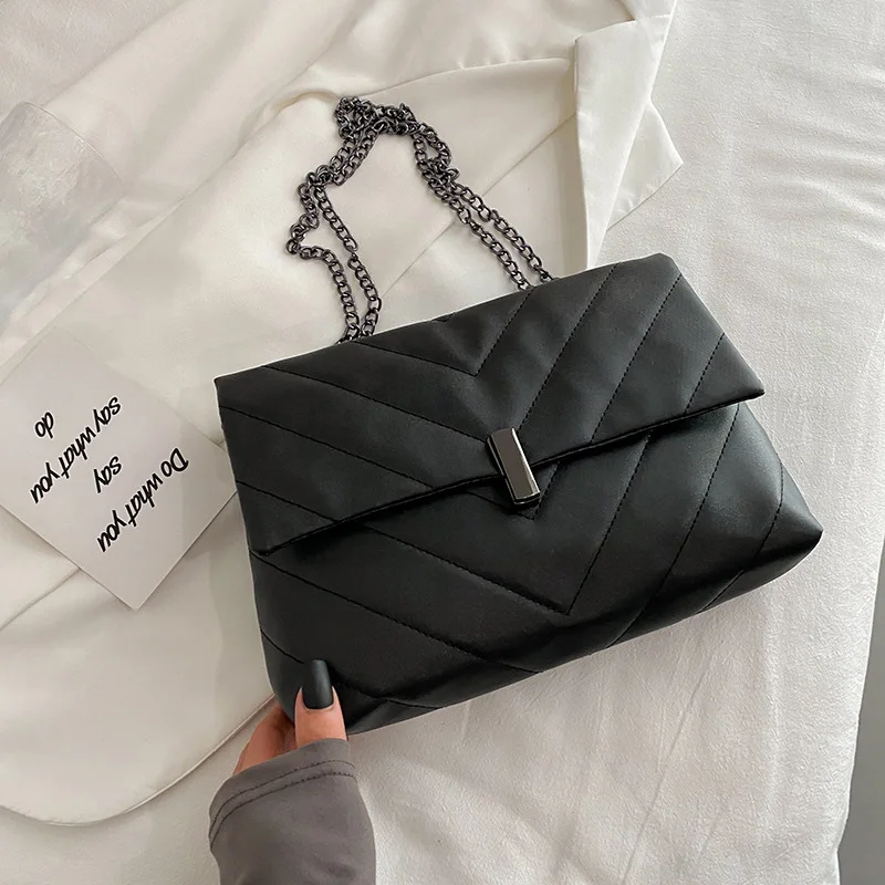 Modische Umhängetaschen mit Kettenriemen für Damen, lässige Umhängetasche mit Nähgarn und Schloss, Damenhandtaschen und Geldbörsen