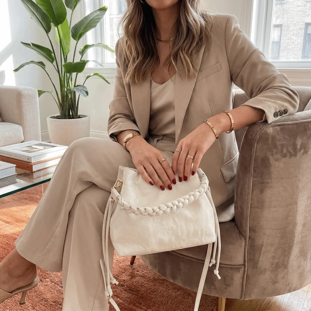 Fashion PU Drawstring Bucket Bag Textured Fabric Removable Strap Crossbody Bag Lightweight Adjustable Handbag Commuting