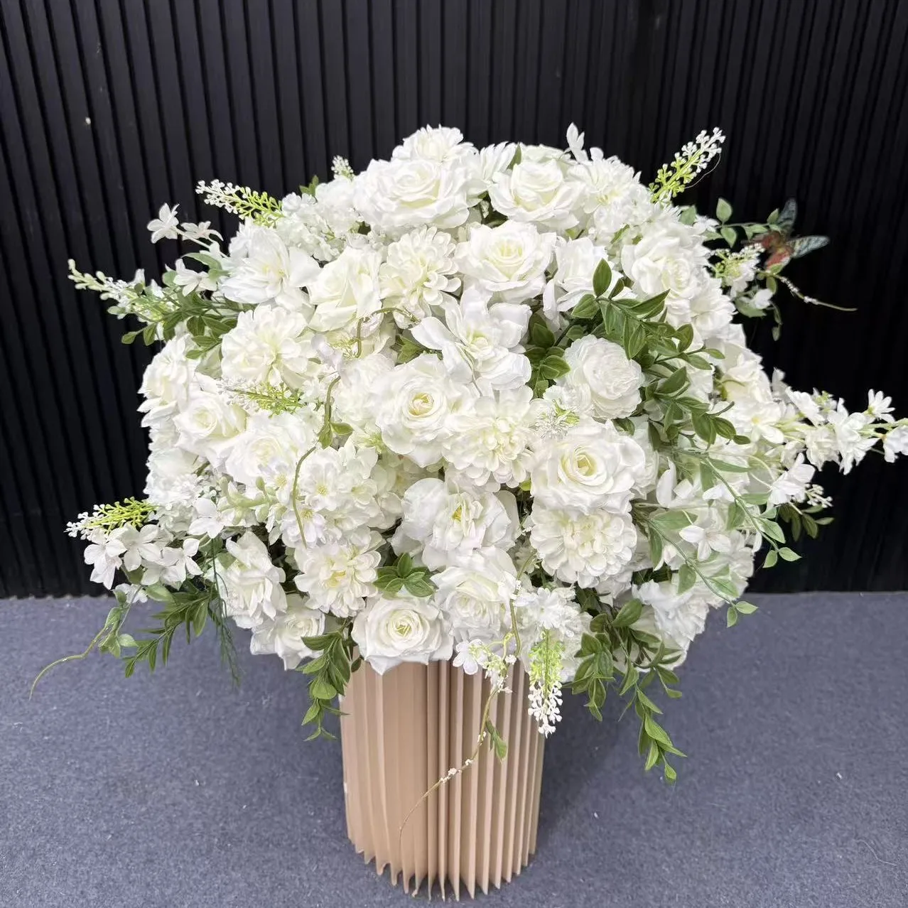 

Customized Artificial Flower Ball Table Centerpieces Floral Arrangement Wedding Decoration Road Lead Marriage Flower Bouquet