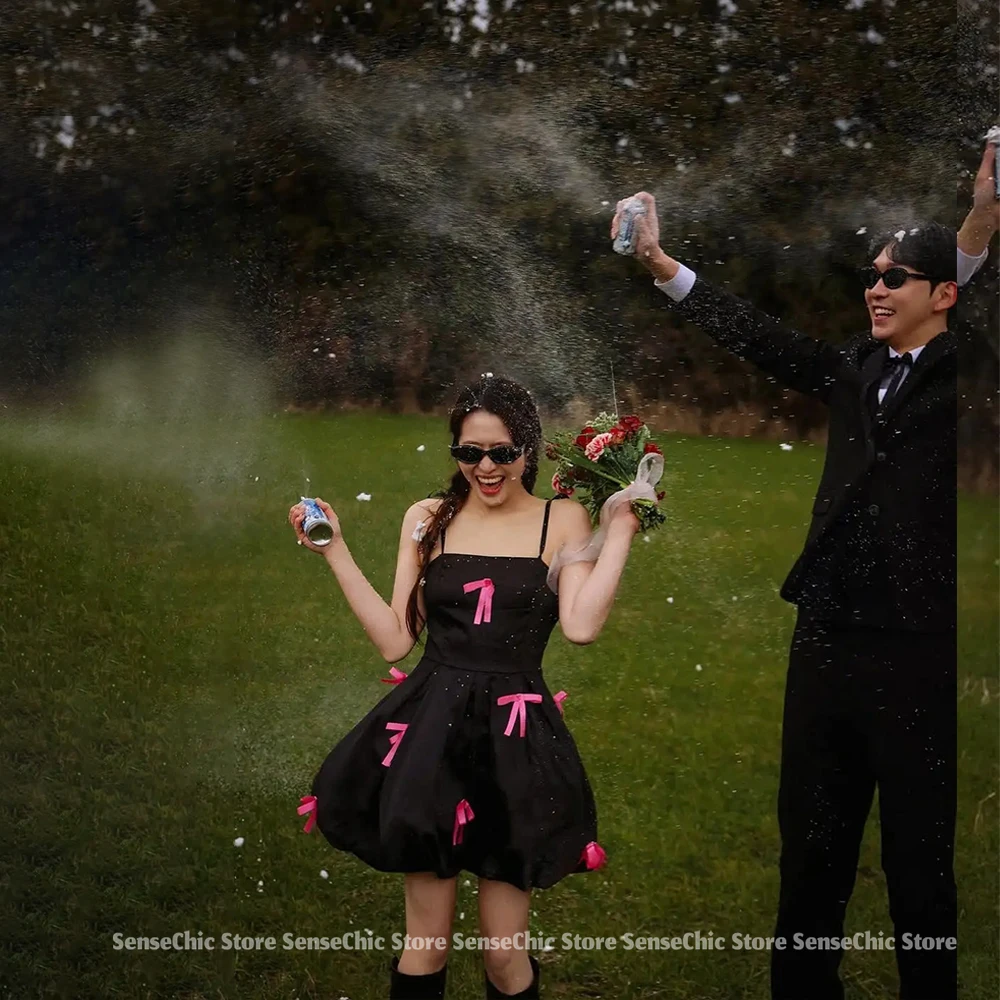 Gaun Malam Mini Hitam Sederhana Gaun Ulang Tahun Formal Elegan Tali Spaghetti Satin Pemotretan Busur Merah Muda Korea Wanita Disesuaikan