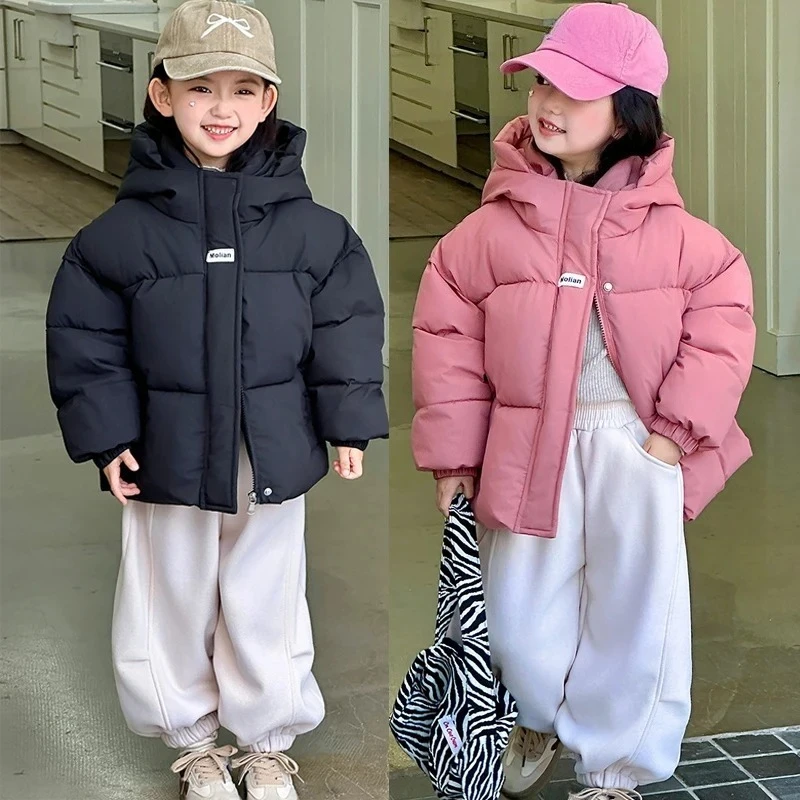 

2025 зимняя новая куртка для девочек, однотонное пальто с буквенным принтом, толстая теплая парка с капюшоном на молнии для детей от 4 до 12 лет, зимний комбинезон на хлопковом пуху