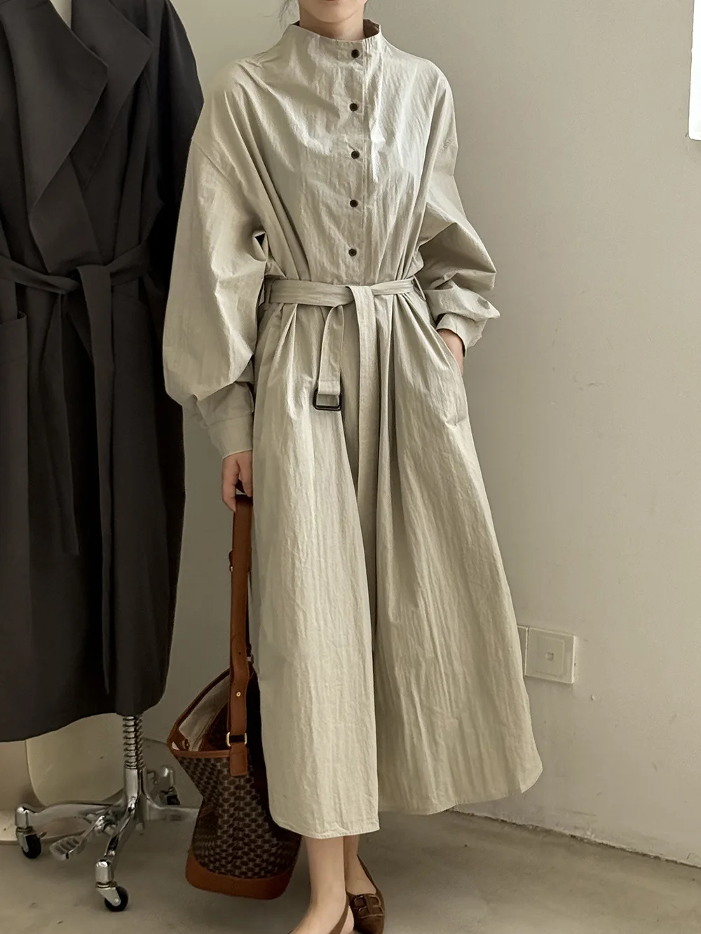 

SuperAen 2026, весеннее новое платье-рубашка во французском стиле в стиле ретро, пуловер с воротником-стойкой, свободный пояс, элегантные длинные платья