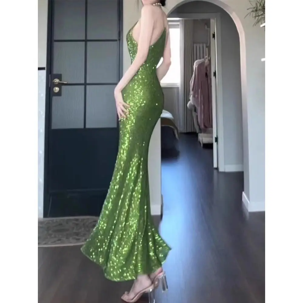 Women's Sexy Green Mermaid Dress with Sequins, Slimming and Figure-Hugging, Ideal for Glamorous Balls, Exuding a High-End Look.