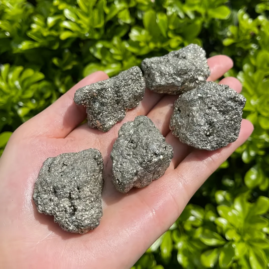 Natural Chalcopyrite Rough Stone Raw Mineral Specimen, Golden Copper Pyrite Crystal Cluster Rock for Collection Home Desk Decor