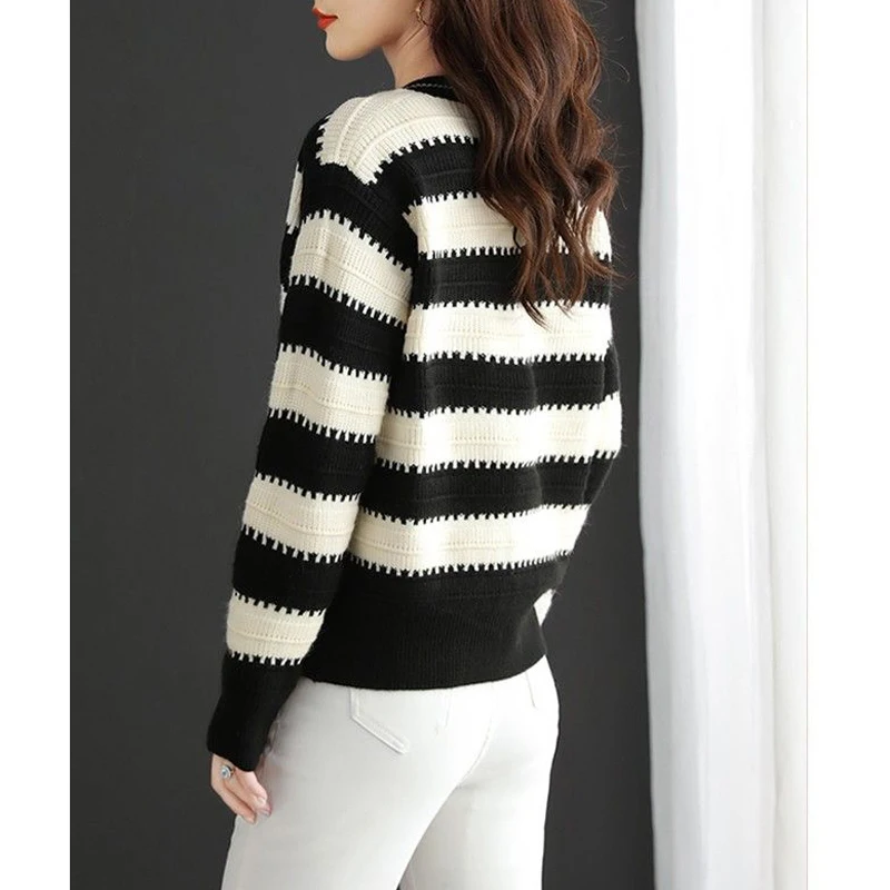 Women\'s Korean Fashion Elegant Chic Striped Single Breasted Knitted Cardigan Autumn Winter O Neck Long Sleeve Slim Sweater Coat