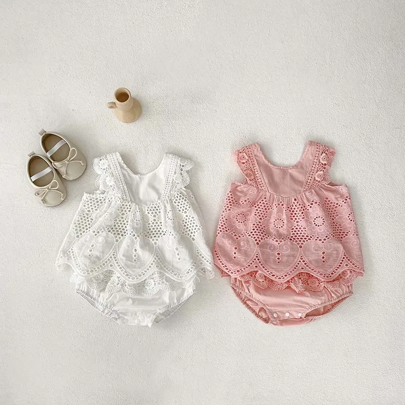 

MiniAinis Summer New Girls Flat Shorts Sleeveless Top 2 Pieces Suit Girl Hollow Out Clothing Set Baby O-neck Pink White Clothes