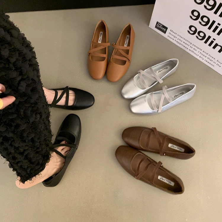 靴女性の履物バレリーナ女性-2026-秋下駄プラットフォーム身長を高めるローファーファー付きモディドレスバレエクロス秋