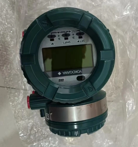 AXG4A Magnetic Flow Meter Remote Converter Yokogawa AXG4A -G000141JB112/CH/SCT  with LCD Indicator