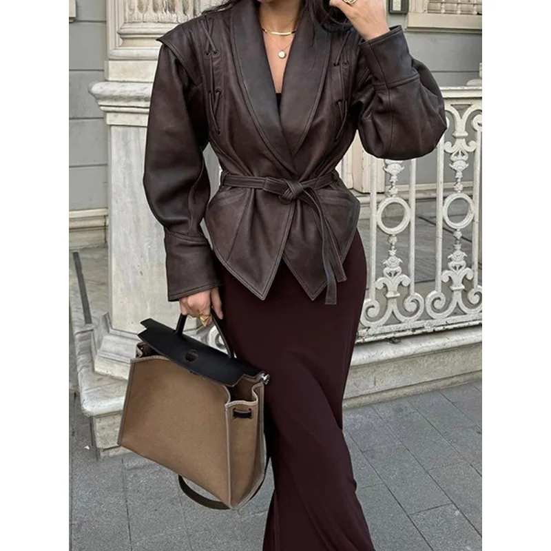 سترة جلدية عصرية أنيقة للركاب مع معطف قصير جديد برباط وأكمام طويلة من أوروبا وأمريكا للخريف والشتاء