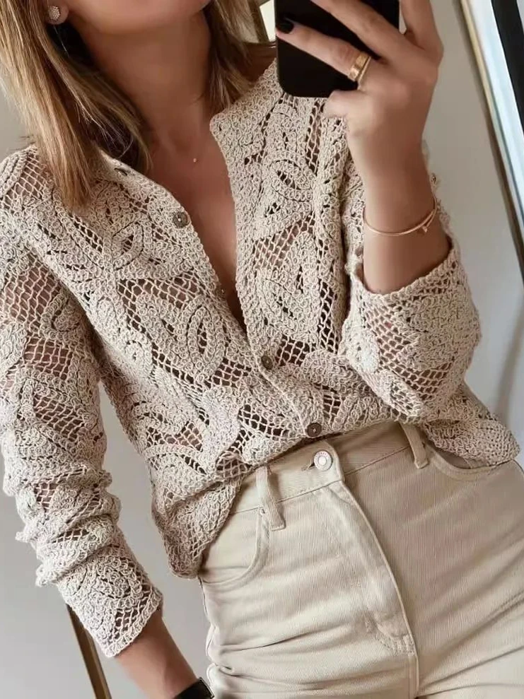 

Женский круглый топ Ne Hollowed Out Long Sve Top Street Sle Loose Fit irt Pure Color на пуговицах Casual Faion