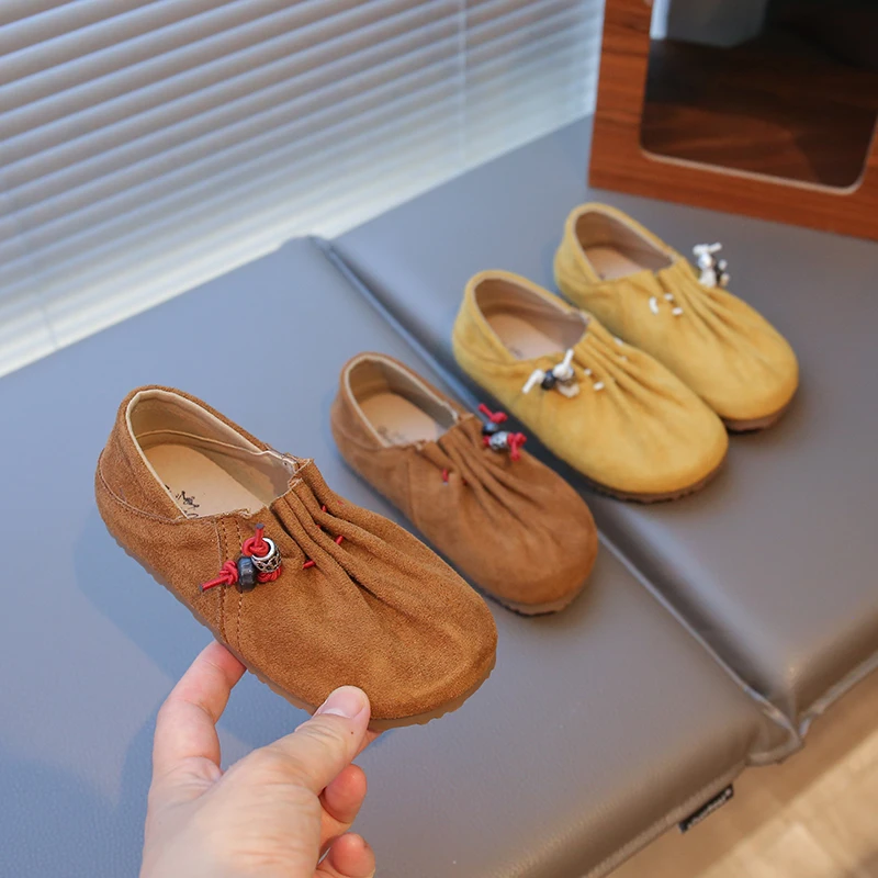 

2026 New Children's Suede Leather Shoes Spring Autumn New Girls Soft Waxy Lazy Shoes Fashion Retro One-pedal Casual Flats Loafer