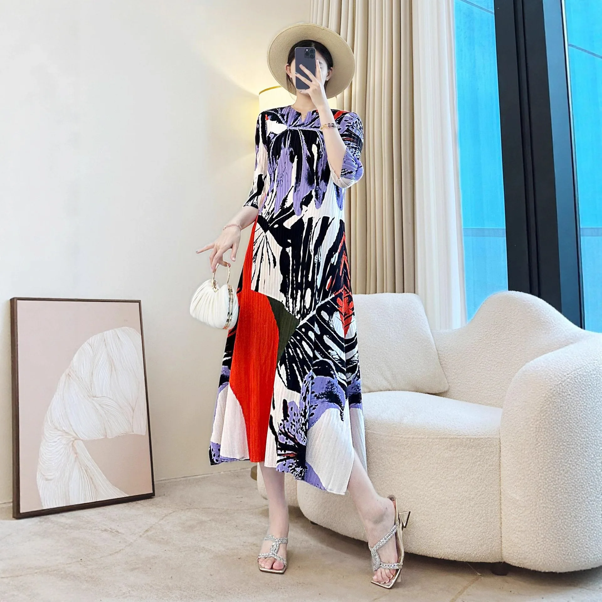 

Miyake Pleated 2026 New Dress Loose Fashion Printing V-neck A-line Dress Foreign Design Sense Thin Comfortable Long Skirt Pleats