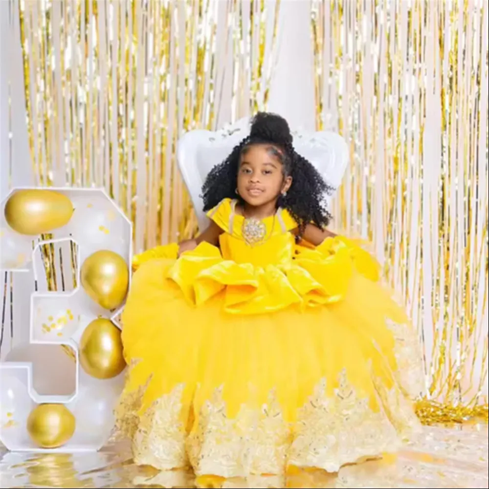 

Luxury Yellow Velvet Flower Girl Wedding Dress Lace Tiered Bow Spaghetti Straps Princess Birthday Party Ball Gown Customized