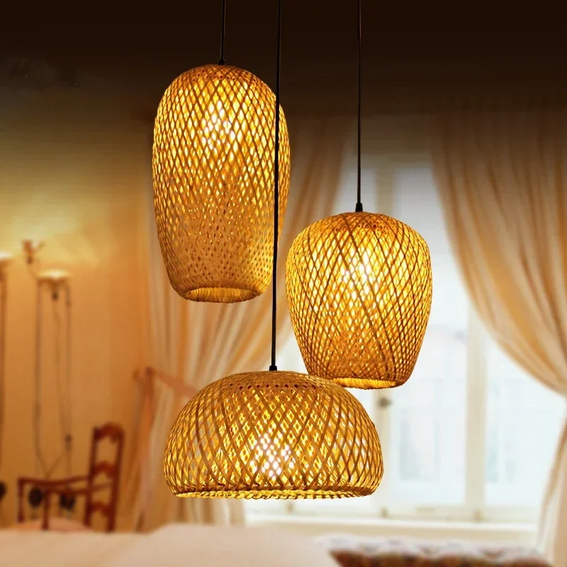 I lampadari a sospensione in bambù lamo Retro Bamboo Weaving hanno base Black White Wood Restaurant Lighting lampadina E27 naturale fatta a mano