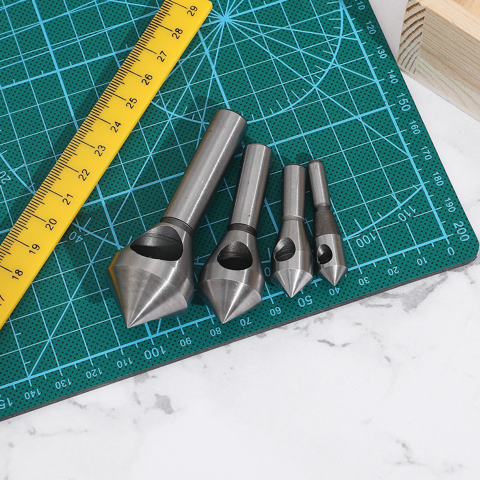 

4 pcs Slanted Hole Chamferer Countersink Drill Bit Deburring Tool for Aluminum Cutting Cobalt Steel High Hardness Rustproof