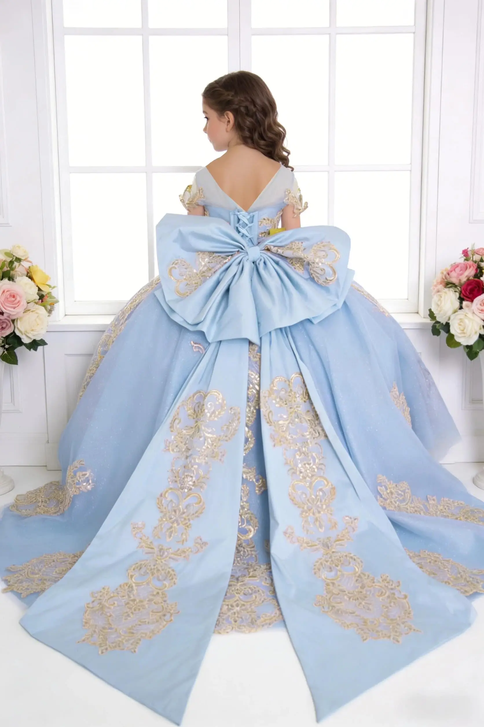 Gorgeous Sky Blue Sequins Gold Appliques with Long Trailing Flower Girl Dress for Princess Wedding Birthday Birthday Ball Gowns