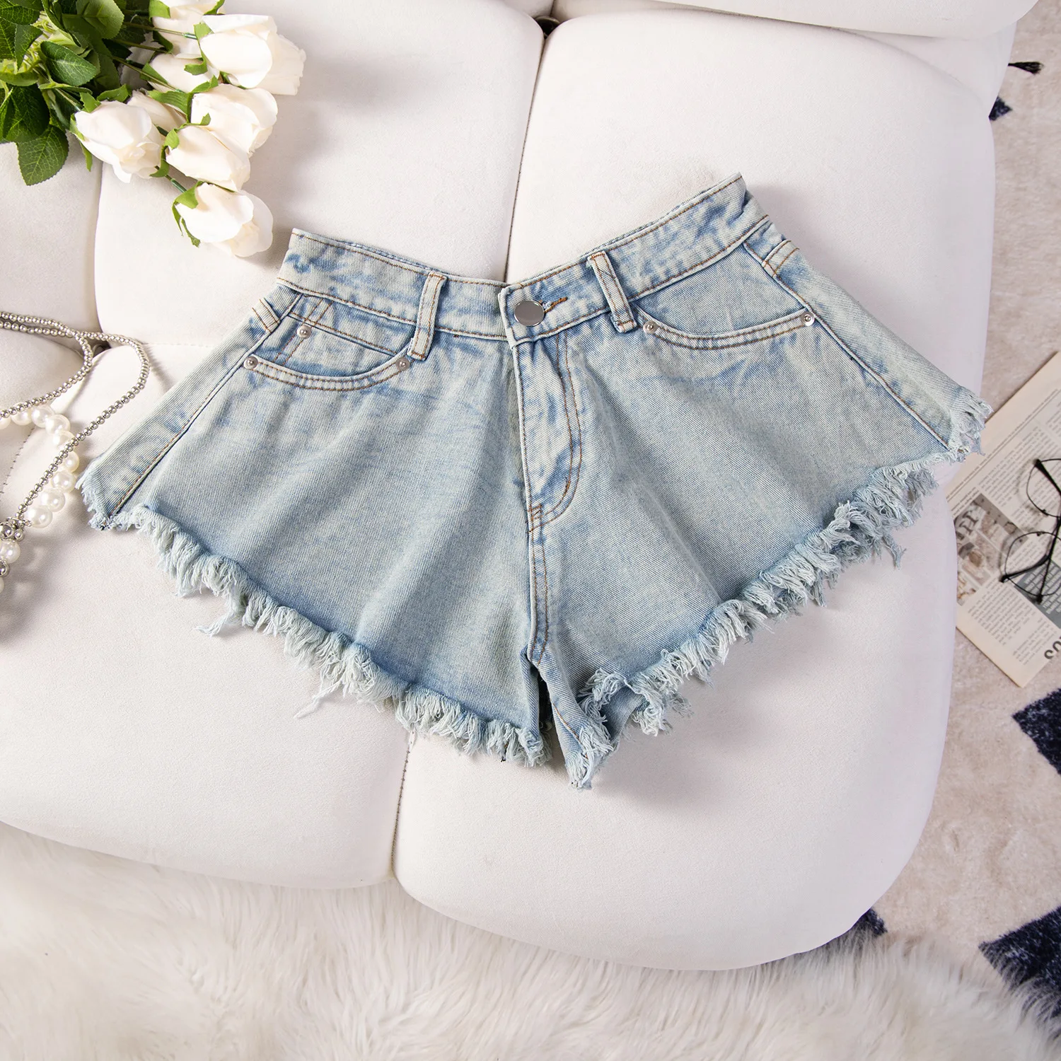 Nuevos shorts vaqueros rasgados de cintura alta para mujer, estilo europeo y americano, casuales, con flecos, para verano.