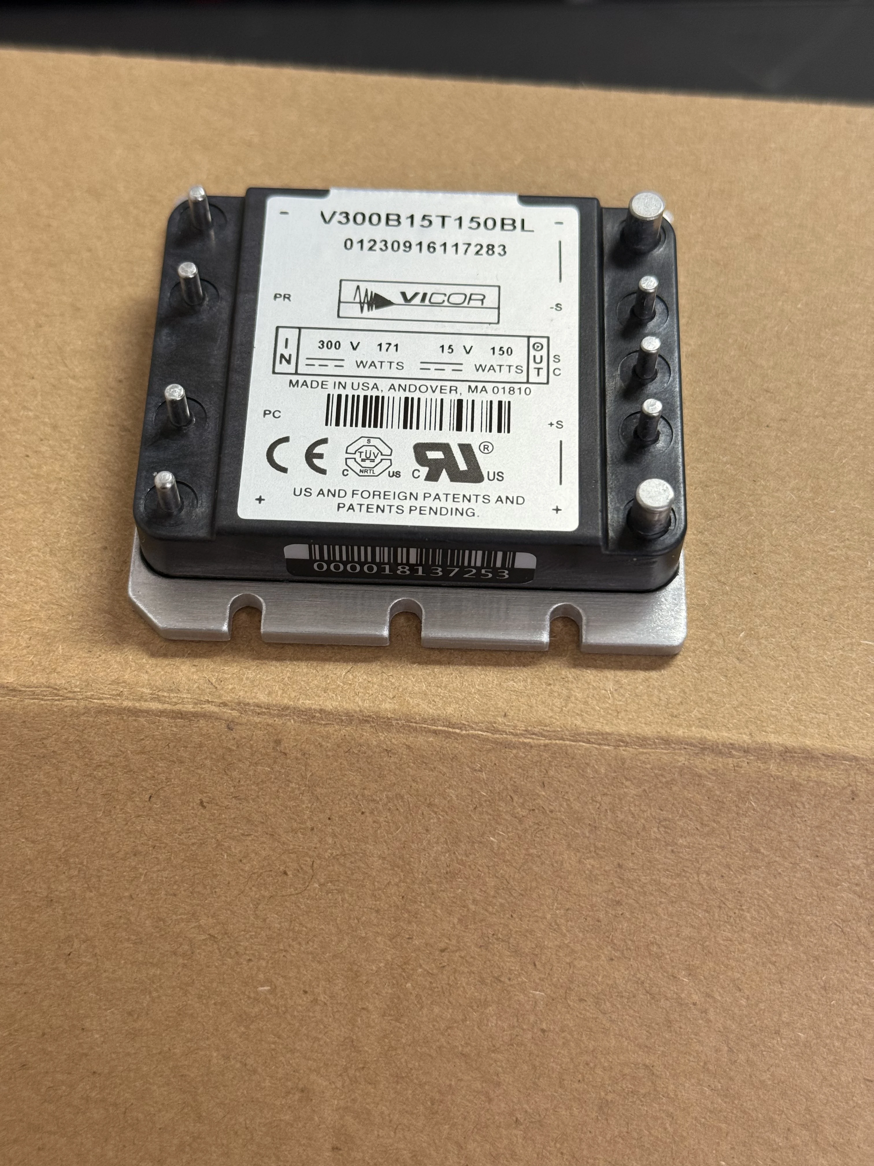 

V300B15T150BL V300B15T250BL V300C15T75BL МОДУЛЬ VICOR Оригинальный и аутентичный Доступен на складе