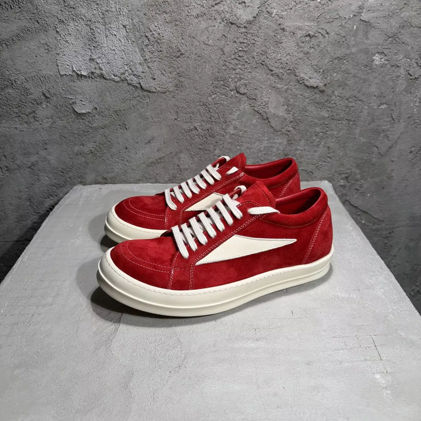 

Men's Shoes Leather Low Top Lace Up Platform Women Canvas Luxury Sneakers Black White Red Male Designer Original Vintage Shoe