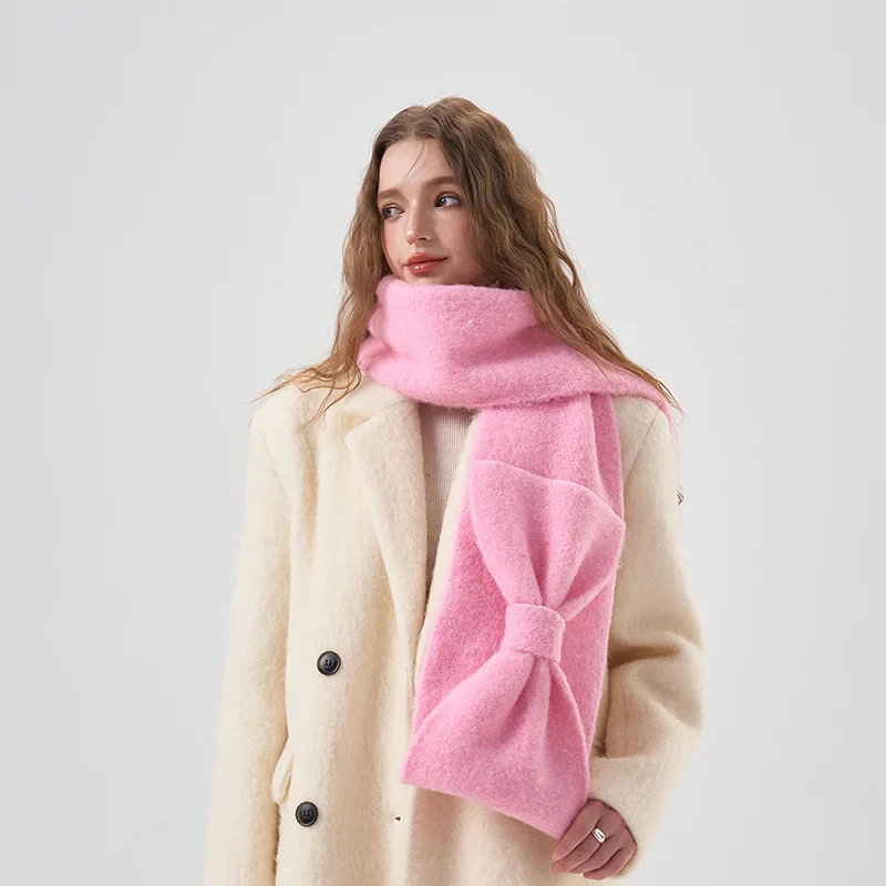 Écharpe en laine à nœud doux en peluche pour femme, créateur de niche, rose, hiver, chaleur, optique, nouveau, version coréenne, 2023