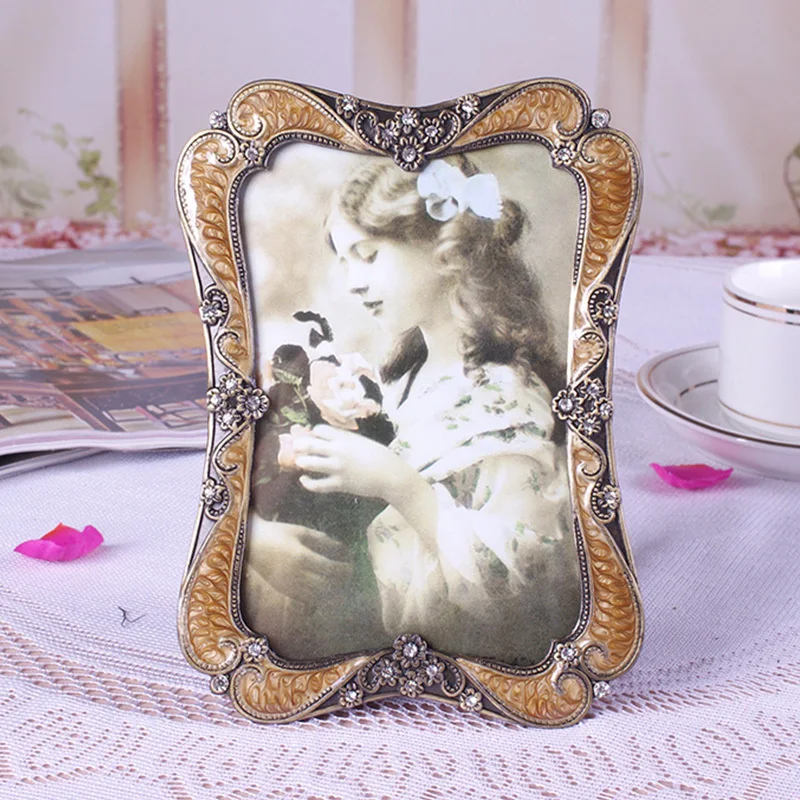 Imagem -04 - Retro Alloy Photo Frame Metal Pingente Sala Quarto Desktop Decor Casamento Retrato de Família 10