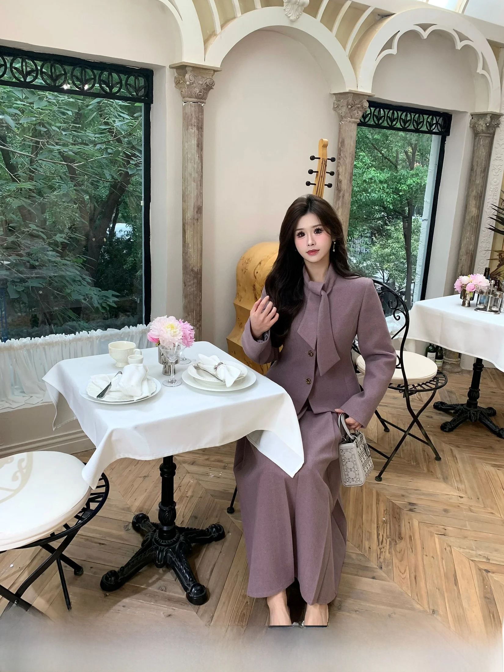 

Элегантный фиолетовый костюм: пиджак и юбка с завышенной талией для женщин больших размеров от Li Xiaolong Fashionable Ensemble