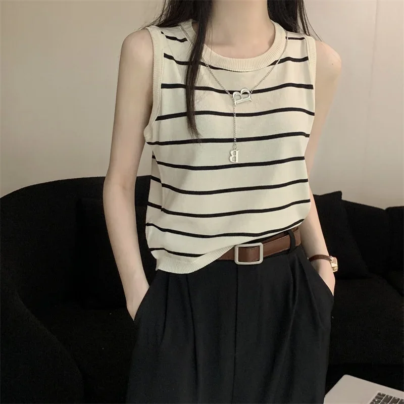 2025 New Striped Stretch Vest Basic Versatile Short Top Women's Clothing