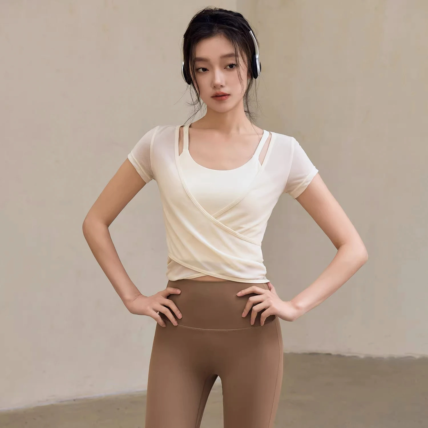 Women's Yoga Fitness Clothing Set 2025 New Style Two-Piece Short-Sleeve Sportswear Slimming Cover-Up Pilates Training Wear