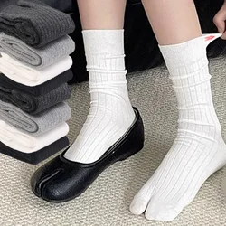 New Japanese Fashion Two Toe Socks Men Women Harajuku Sweaty Deodorant Breathable Two Finger Sock Flip Flop Toe Separation Socks