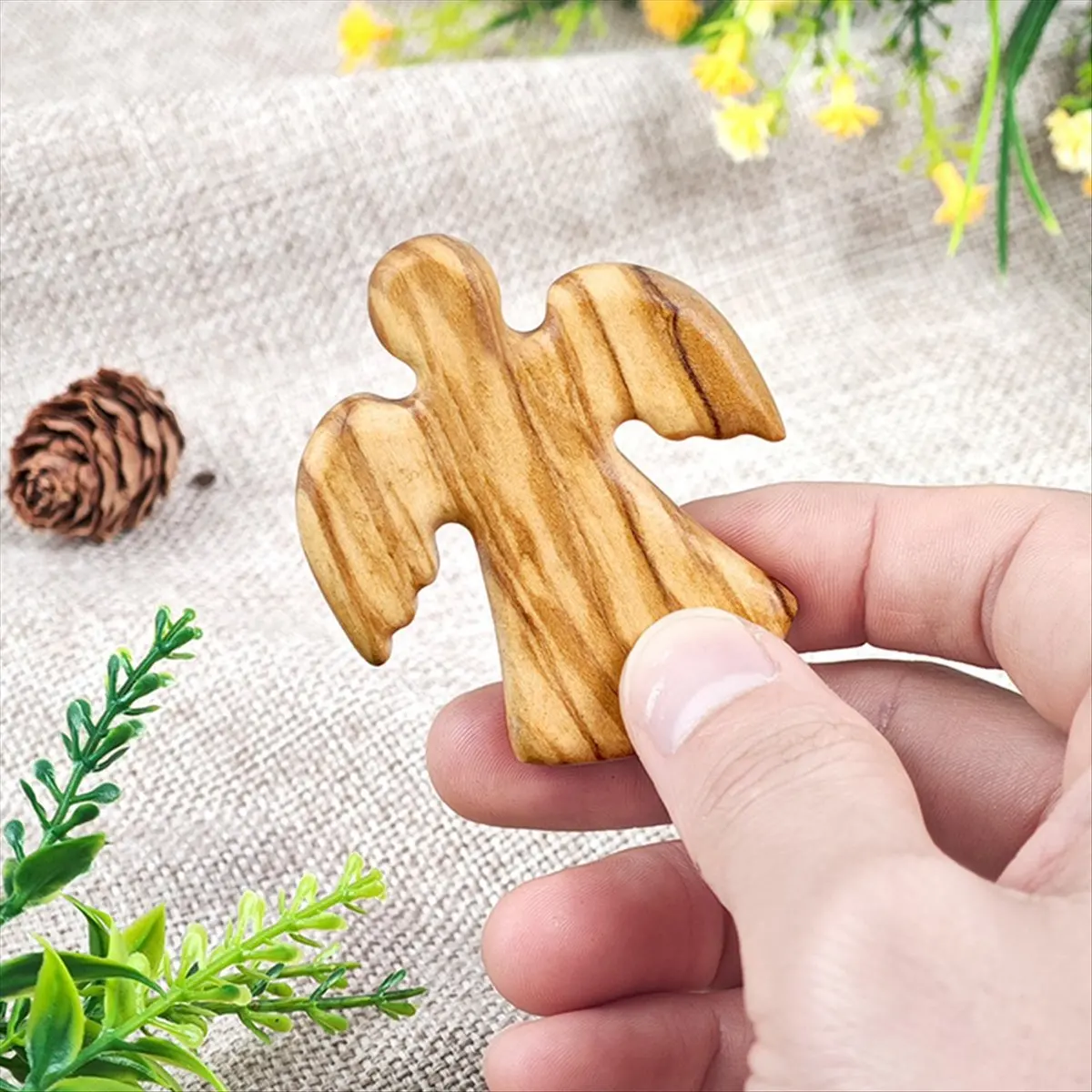 AA14 Angel Olive Wood Baptism Prayer Decoration Wooden Crafts Ornaments Gift,Wings Inward