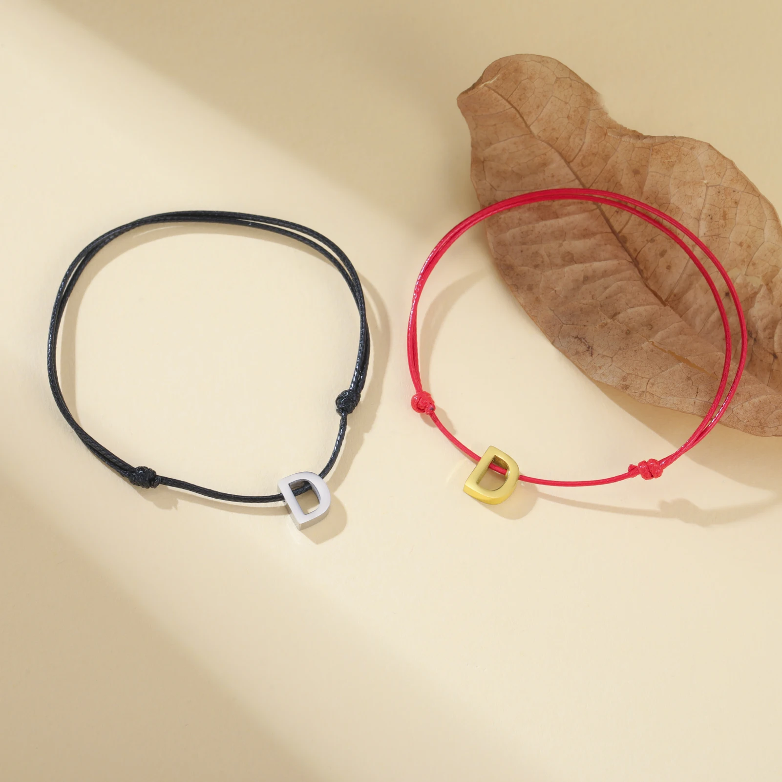 الفولاذ المقاوم للصدأ أساور الرسالة الأولية للنساء الرجال قابل للتعديل أحمر أسود الشمع حبل سوار زوجين الهدايا الأبجدية مجوهرات