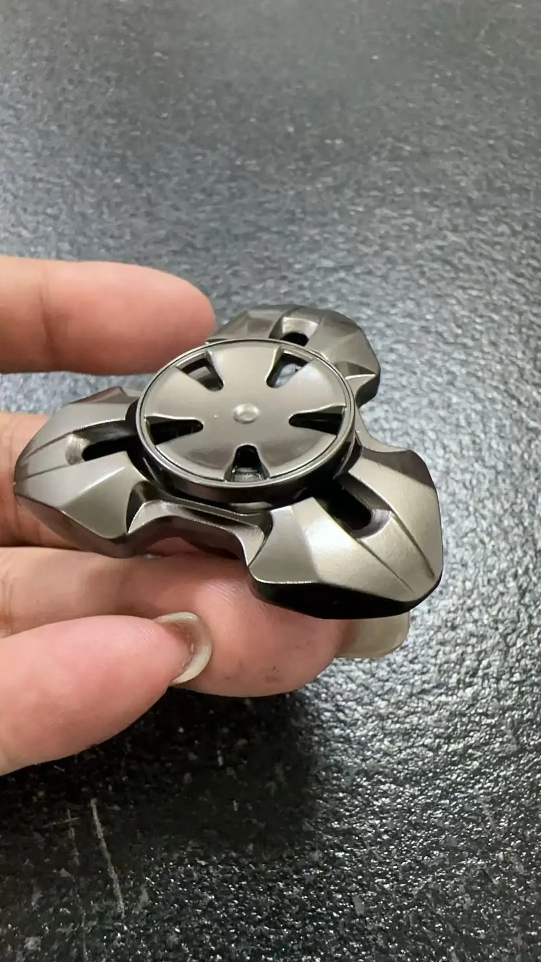 EDC Metal Fidget Spinner Tri-Spinner High-Speed Hand Spinner Stress Relief Toy for Focus Anxiety Adults