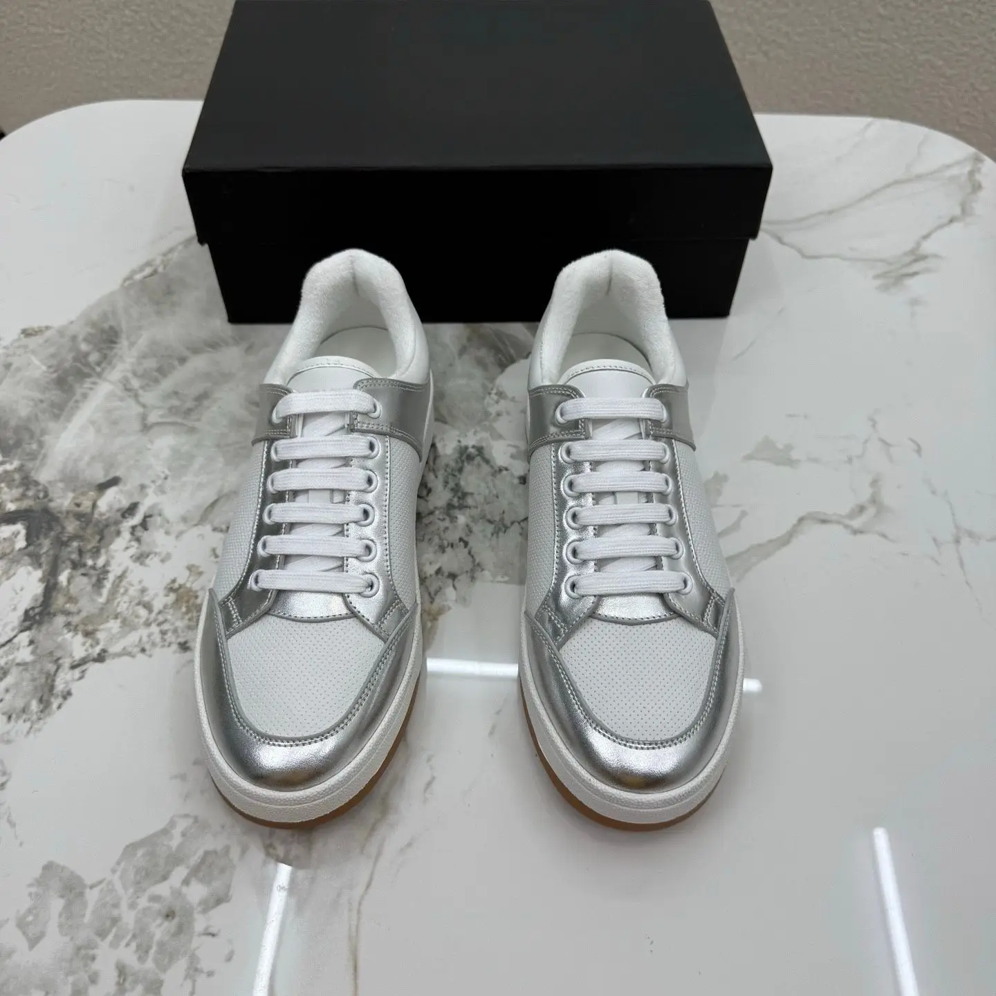 Unisex White Silver Color Block Low Top Sneakers Perforated Leather Lace Up Casual Shoes Gum Flat Street Skate Footwear for Men Women