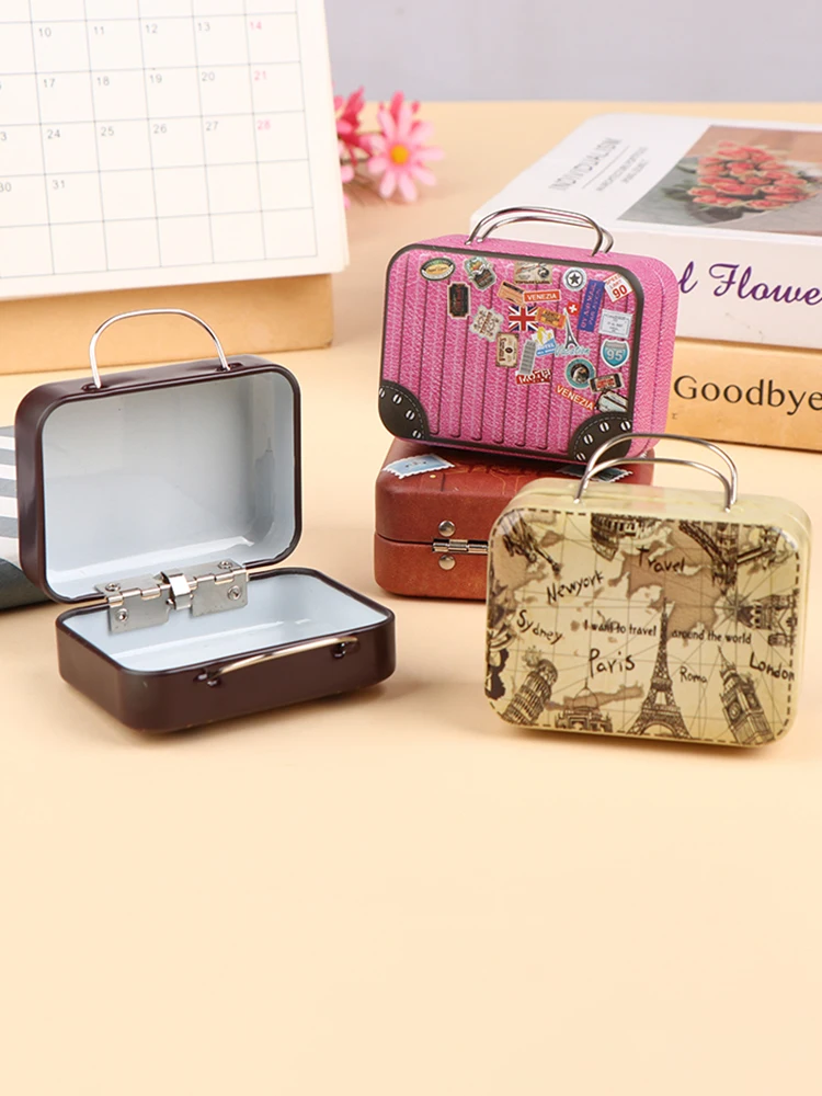 1 PC Retro Mini Travel Suitcase Candy Box Tinplate Suitcase Small Candy Snack Packaging Chocolate Favor Gift Box Packaging Bag